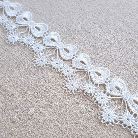 Оптовая продажа винтажной отделки, кружевных платьев, штор, текстильной фурнитуры.