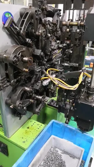 Зажимные кольца для карнизов и аксессуаров для штор.